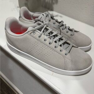 LIKE NEW Adidas Neo Sneakers